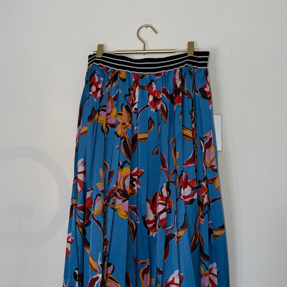 Halogen Blue Vibrant Floral Pleated Skirt Sz. L (1) NWT! - Picture 7 of 9